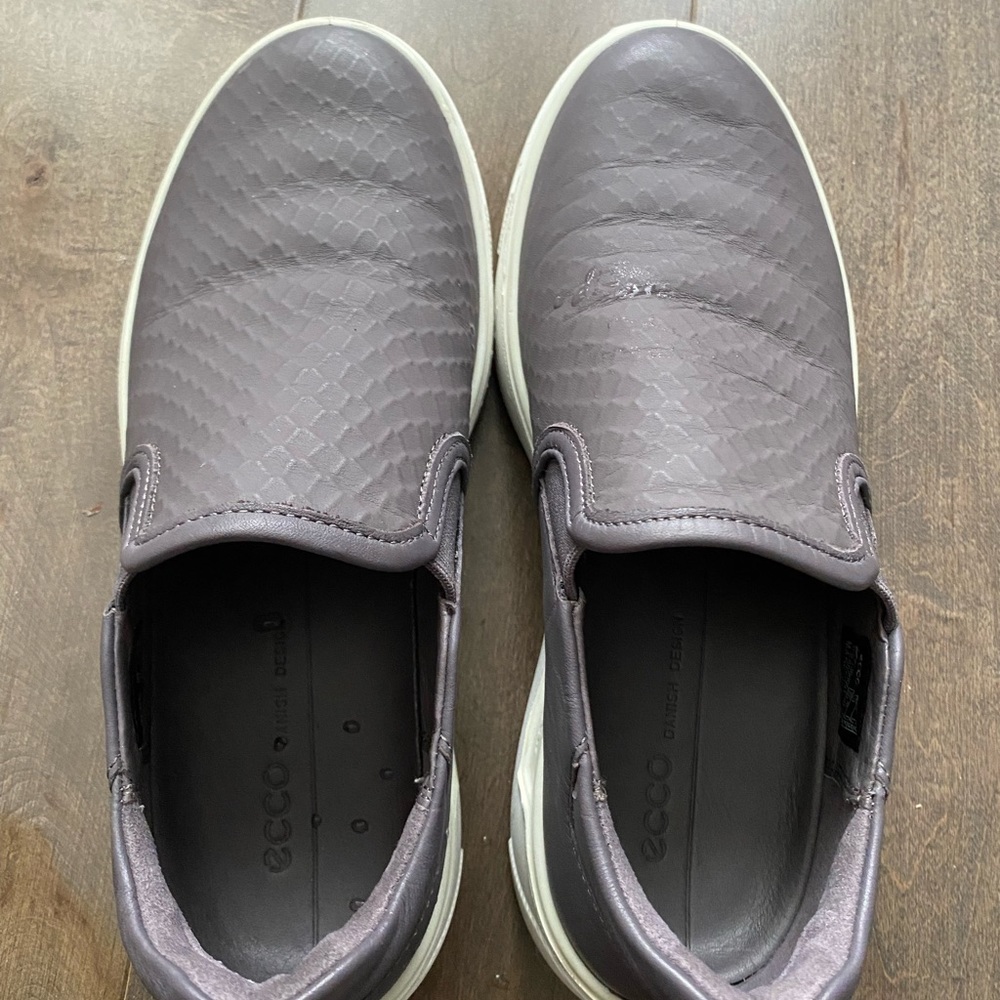 Ecco women’s show size 7